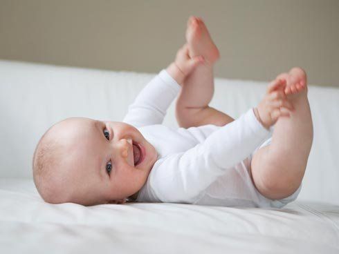 Cómo vestir a tu bebé de 0 a 12 meses, consejos de Mis Tesoritos